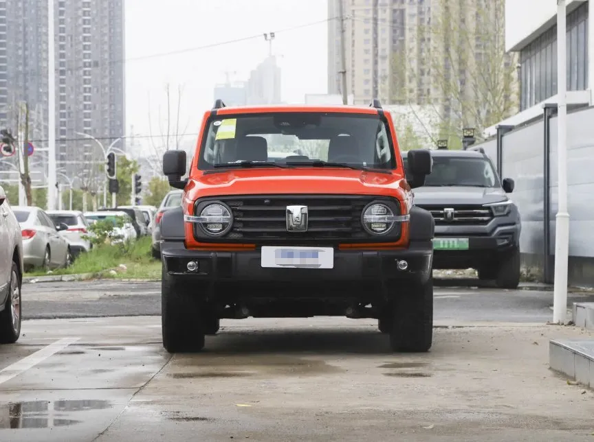 imgi_86_Gwm-Tank-300-Hev-Compact-SUV-Four-Wheel-Drive-off-Road-V Gwm Tank 300 Hev Compact SUV Four-Wheel Drive off-Road Vehicle– In Stock in China | Chinese Car Deals France - Image 1