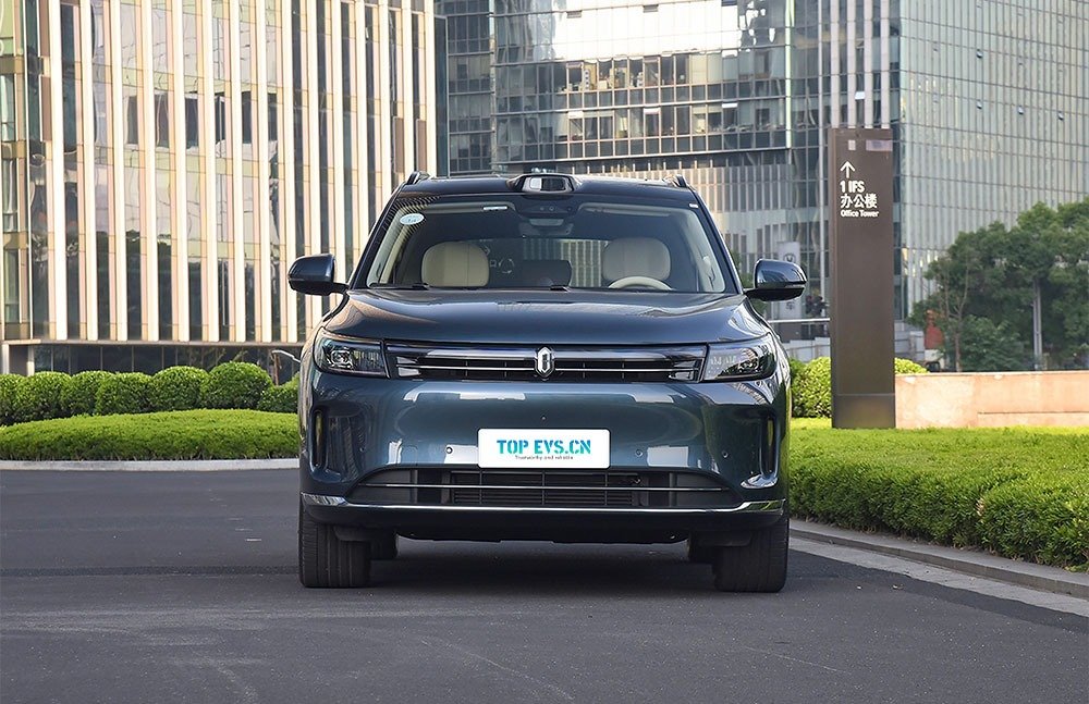 imgi_3_3_3 AITO M7 PRO– For Sale From China | Chinese Luxury SUV UK - Image 1